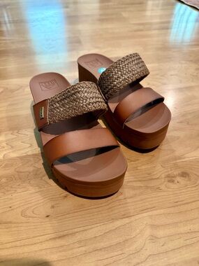 REEF Cushion Vista Higher